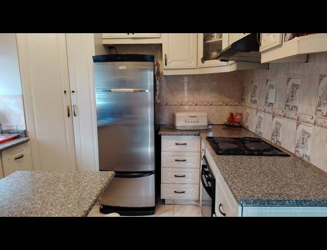 3 BEDROOM HOUSE FOR SALE IN MONTFORD